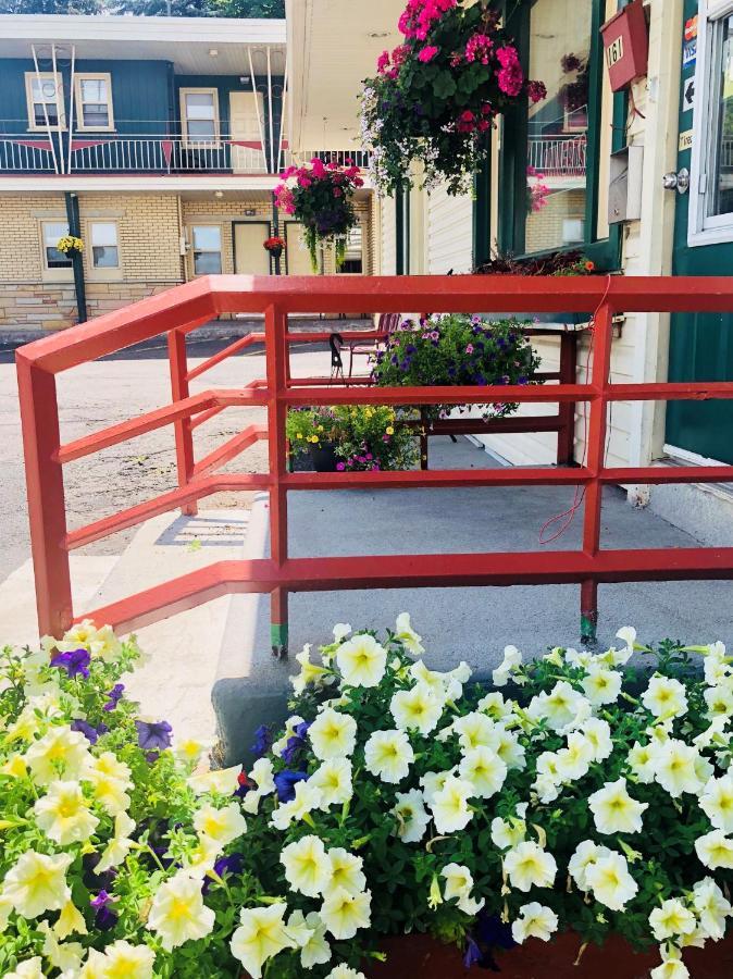 Motel Saint-Hilaire Mont-Saint-Hilaire Dış mekan fotoğraf