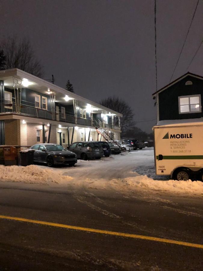 Motel Saint-Hilaire Mont-Saint-Hilaire Dış mekan fotoğraf