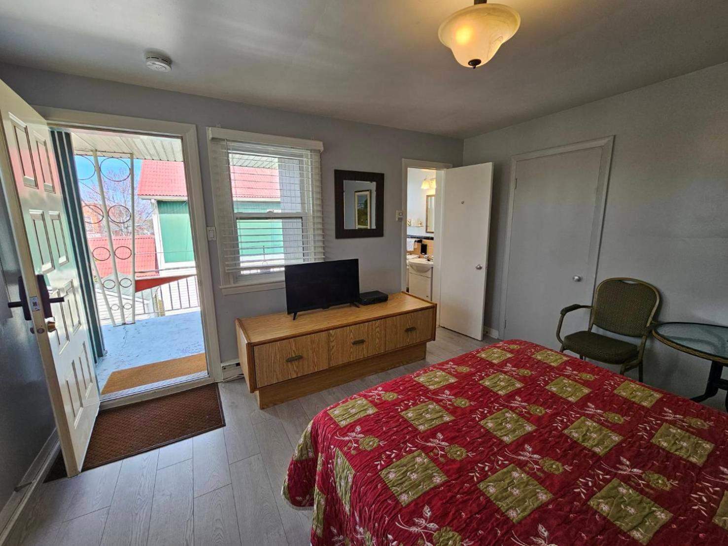Motel Saint-Hilaire Mont-Saint-Hilaire Dış mekan fotoğraf